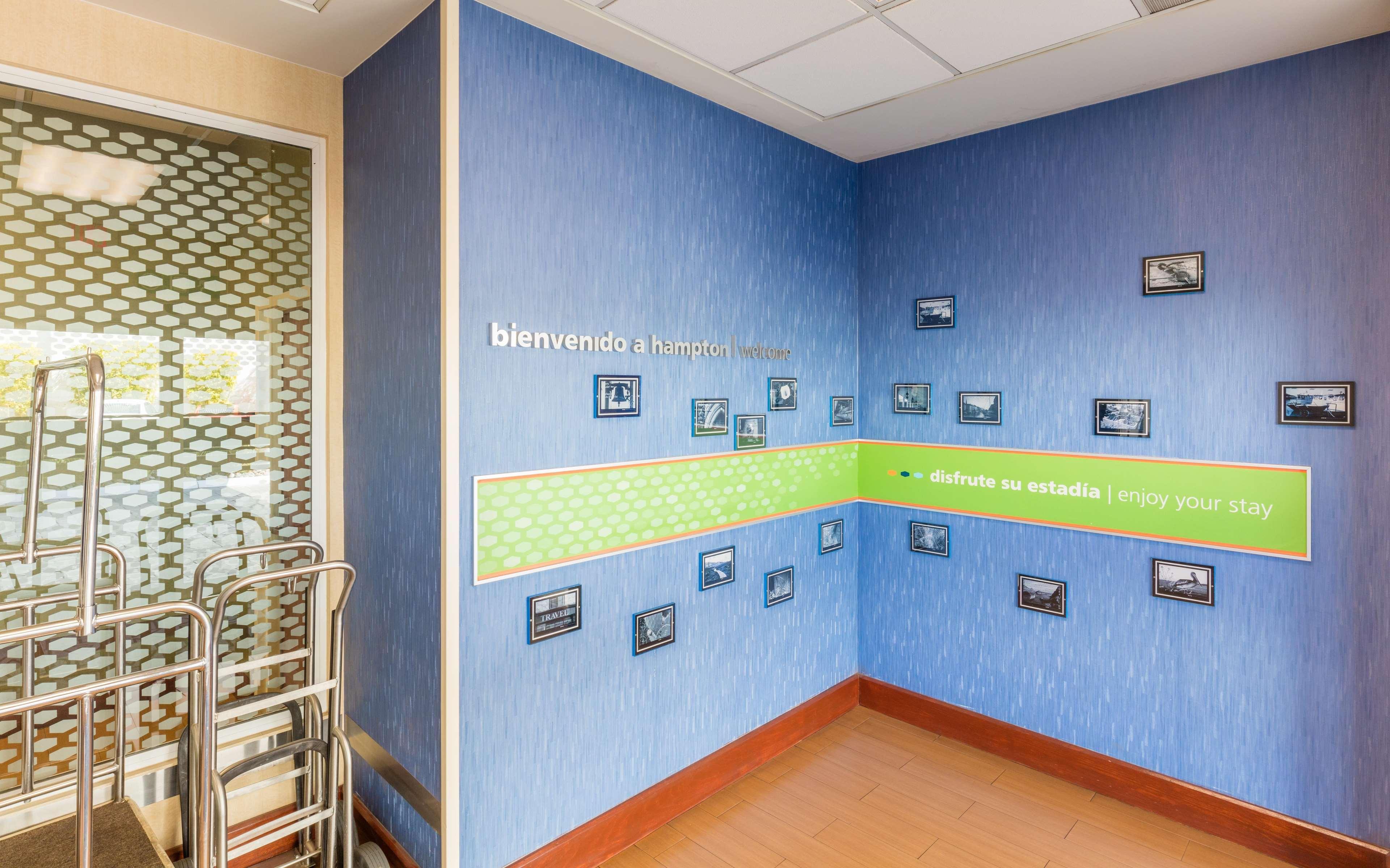 Hampton By Hilton Tecnologico Hotel 3*