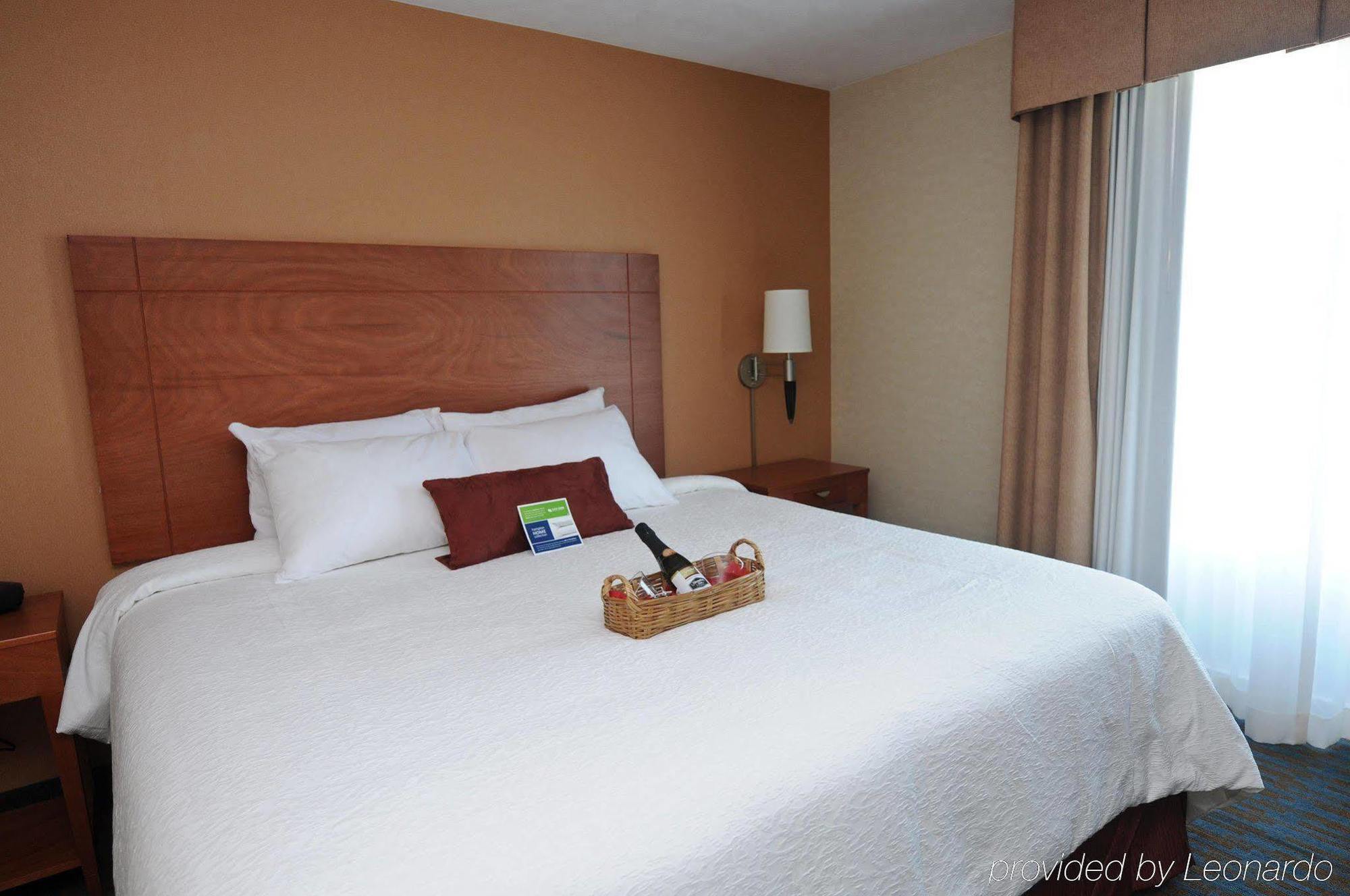 Hampton By Hilton Tecnologico Hotel
